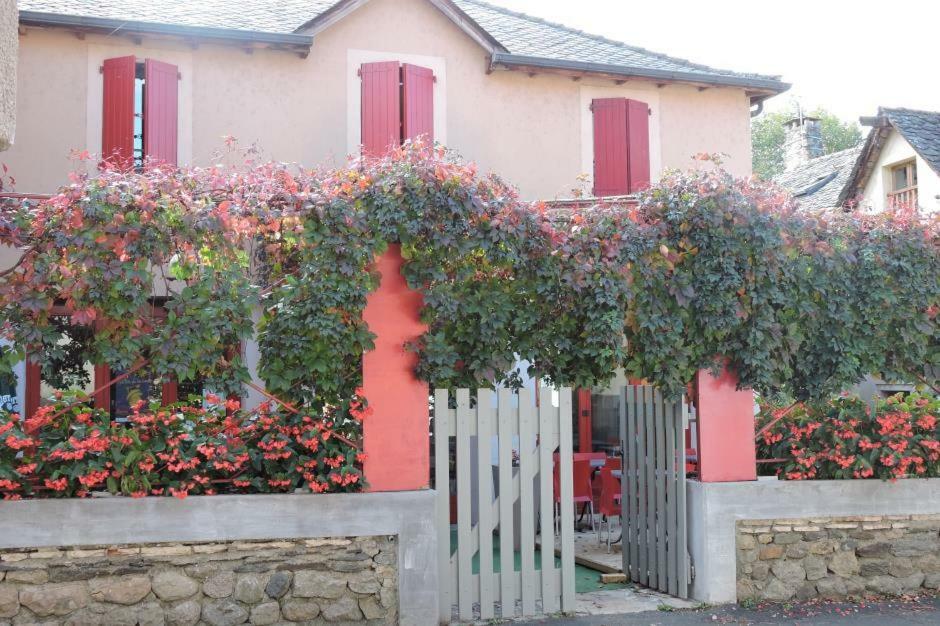 Hotel Les Vignes Rouges Ispagnac المظهر الخارجي الصورة