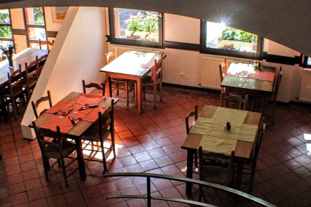 Hotel Les Vignes Rouges Ispagnac المظهر الخارجي الصورة